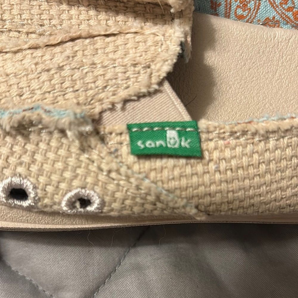 Sanuk Women's Cream Slip-On Shoes - Picture 4 of 6